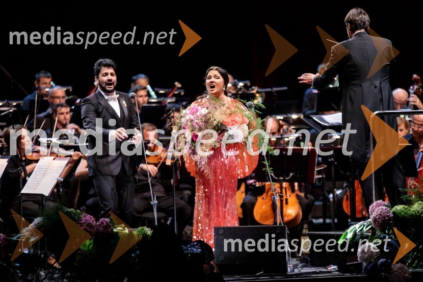  Jusif Ejvazov, tenor;  Anna Netrebko, sopranistka;  Michelangelo Mazza, dirigentAna Netrebko in Jusif Ejvazov, koncert opernih arij, 68. Ljubljana Festivala