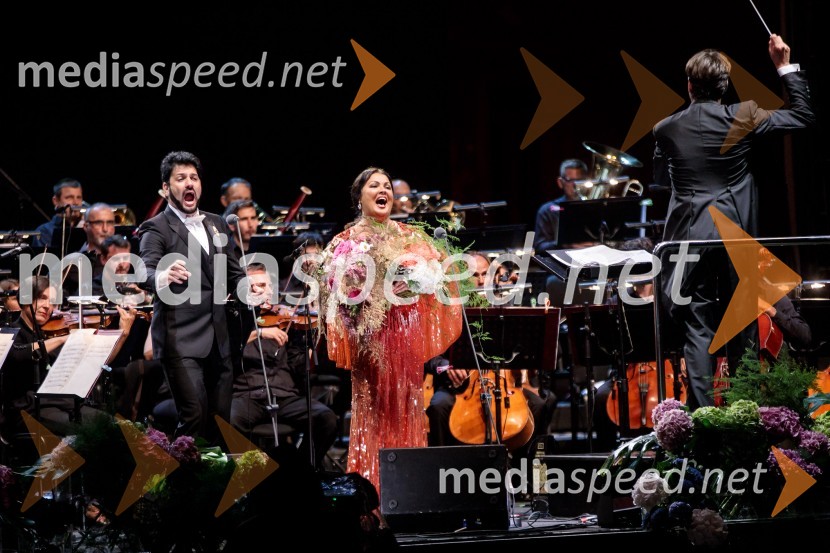  Jusif Ejvazov, tenor;  Anna Netrebko, sopranistka;  Michelangelo Mazza, dirigentAna Netrebko in Jusif Ejvazov, koncert opernih arij, 68. Ljubljana Festivala