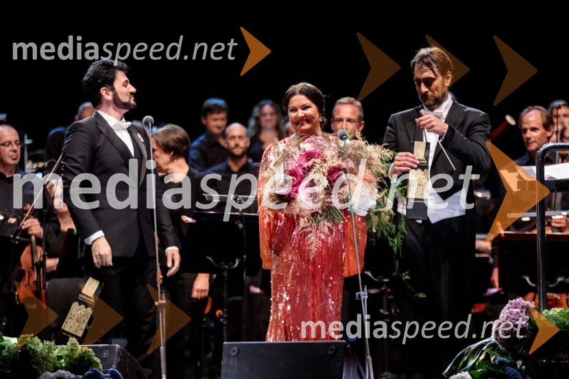  Jusif Ejvazov, tenor;  Anna Netrebko, sopranistka;  Michelangelo Mazza, dirigentAna Netrebko in Jusif Ejvazov, koncert opernih arij, 68. Ljubljana Festivala