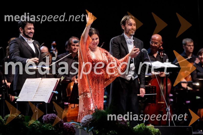  Jusif Ejvazov, tenor;  Anna Netrebko, sopranistka;  Michelangelo Mazza, dirigentAna Netrebko in Jusif Ejvazov, koncert opernih arij, 68. Ljubljana Festivala