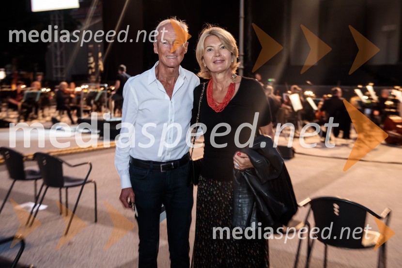  Janez Pergar, častni konzul Južnoafriške republike;  Nevenka Črešnar Pergar, lastnica in direktorica podjetja NP ConsultingNabucco, opera v okviru 68. Ljubljana Festivala