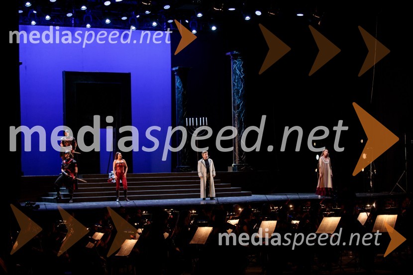  Dragana Radaković, operna pevka;  Branko Robinšak, operni pevec;  Elena Dobravec, operna pevkaNabucco, opera v okviru 68. Ljubljana Festivala