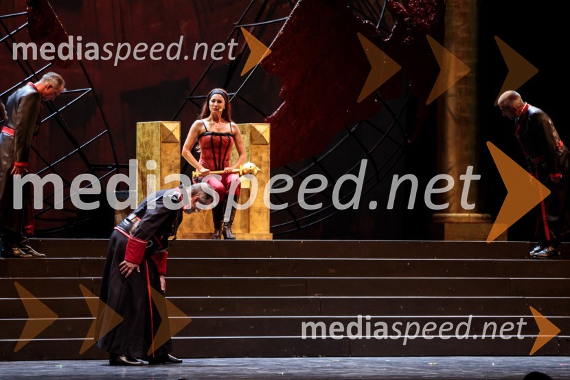  Zoran Potočan, operni pevec;  Dragana Radaković, operna pevkaNabucco, opera v okviru 68. Ljubljana Festivala