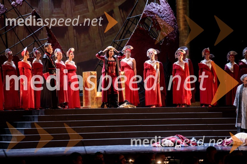  Zoran Potočan, operni pevec;  Dragana Radaković, operna pevka;  Marko Kobal, operni pevecNabucco, opera v okviru 68. Ljubljana Festivala