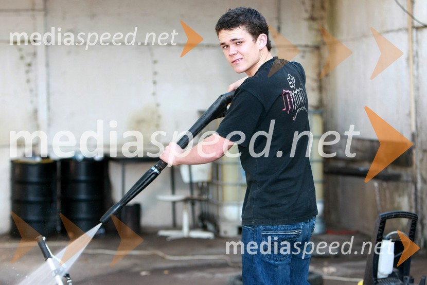 Tai Woffinden, Velika Britanija, čiščenje motorjaSPEEDWAY, 60. Zlata čelada