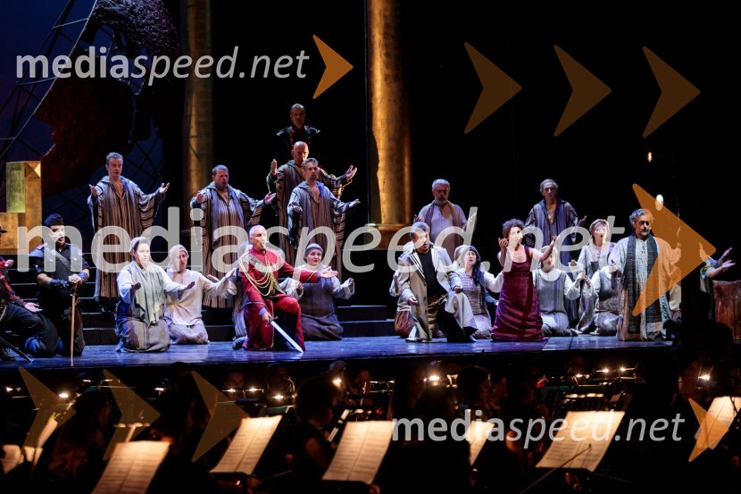  Rusmir  Redžić, operni pevec;  Zala Hodnik, operna pevka;  Marko Kobal, operni pevec;  Branko Robinšak, operni pevec;  Elena Dobravec, operna pevka;  Riccardo  Zanellato, operni pevecNabucco, opera v okviru 68. Ljubljana Festivala