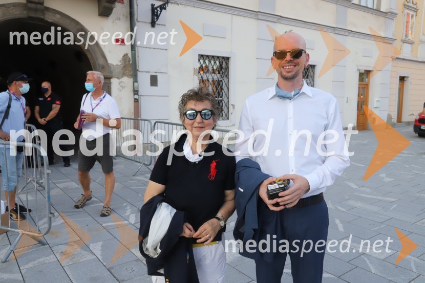  Dragica Petrovič, direktorica, Avditorij Portorož;  Matej Knep, vodja Urada za družbene dejavnosti Občine PiranSiddharta, Leonart in petkovo dogajanje, Festival Lent 2020