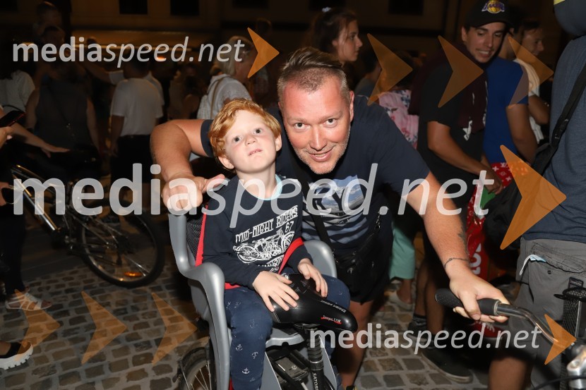  ... ;  Samo Poštrak, Skupina SKaTERSiddharta, Leonart in petkovo dogajanje, Festival Lent 2020