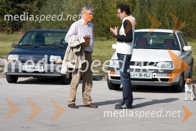 Petar Radovič, odgovorni urednik razvedrilnega programa TV Slovenija in Branko Djurić Djuro, režiser in igralecSnemanje oddaje Brat bratu