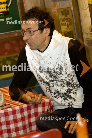 Branko Djurić Djuro, režiser in igralecSnemanje oddaje Brat bratu