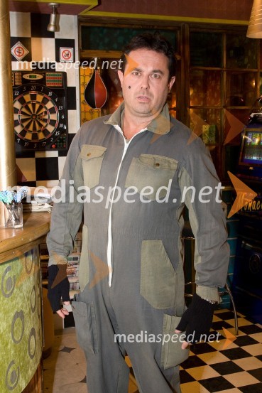 Jernej Kuntner, igralec, v nanizanki nastopa kot BliskSnemanje oddaje Brat bratu