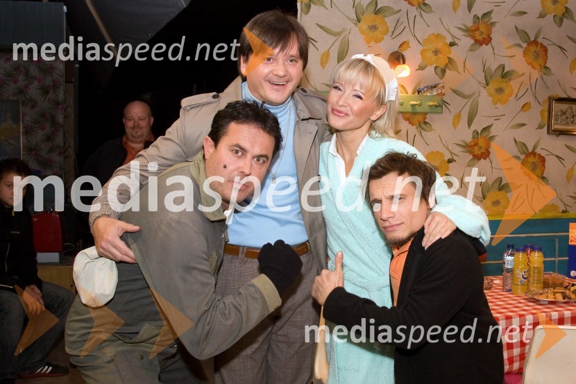 Jernej Kuntner, Branko Šturbej, igralca, Daniela, hrvaška pevka in Jaka Fon, igralecSnemanje oddaje Brat bratu