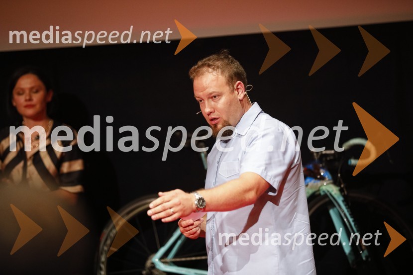 Predpremiera dokumentarnega filma Moja pot na dirko po Franciji in predstavitev knjige Kilometer nič