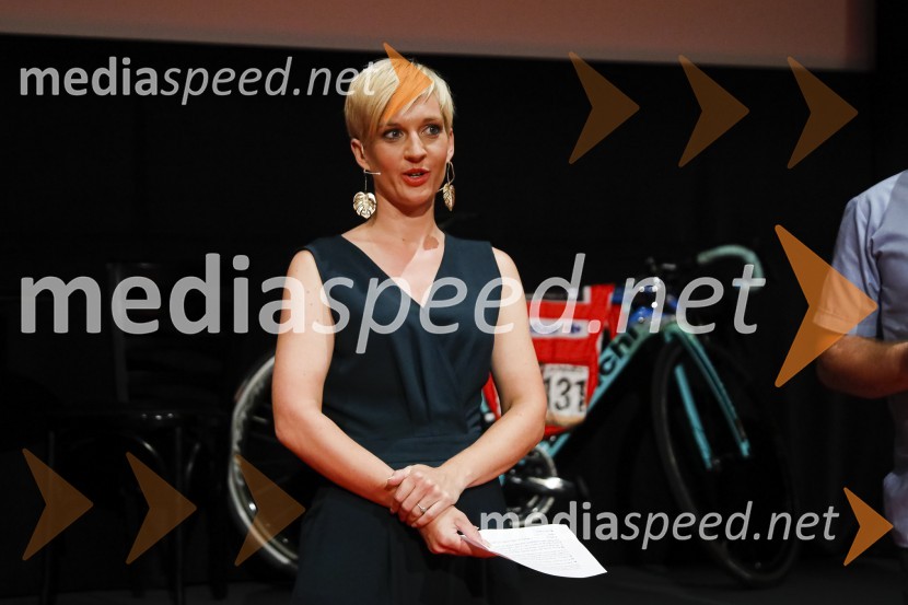  Katarina Braniselj, voditeljica, Planet 18Predpremiera dokumentarnega filma Moja pot na dirko po Franciji in predstavitev knjige Kilometer nič