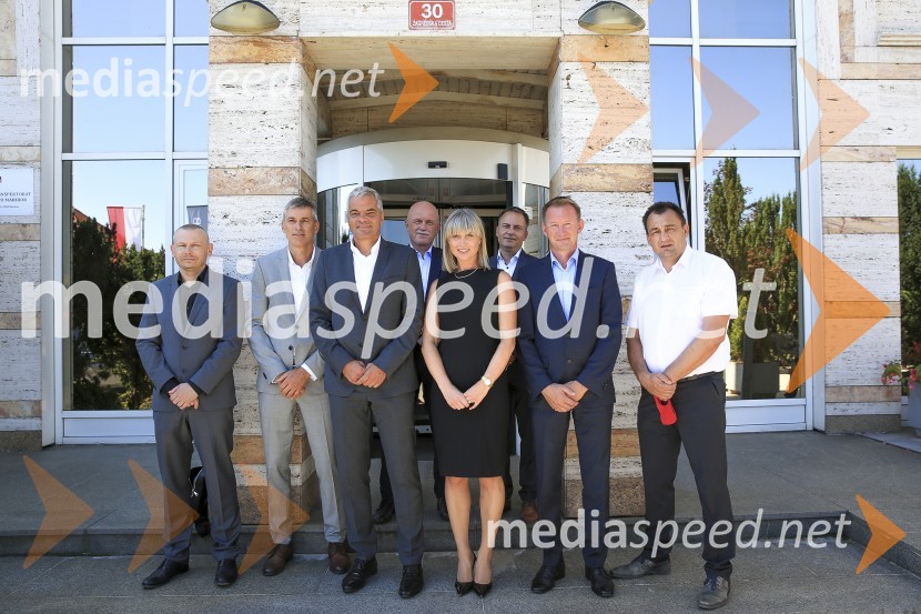  Matjaž Krevelj, direktor, Nigrad d.d., Maribor; mag. Alan Perc, direktor podjetja Energetika Maribor;  Aleksander Saša Arsenovič, župan, Mestna občina Maribor;  Franc Dover, direktor, Snaga d.o.o., Maribor; mag. Lidija Pliberšek, direktorica Pogrebnega podjetje Maribor d.d. in predsednica ASCE;  Sergej Danč, direktor, Mariborski vodovod, d.d.;  Sebastijan Zupanc, direktor, Zbornica komunalnega gospodarstva;  Bernard Majhenič, direktor MarpromJavni holding Maribor, predstavitev, novinarska konferenca