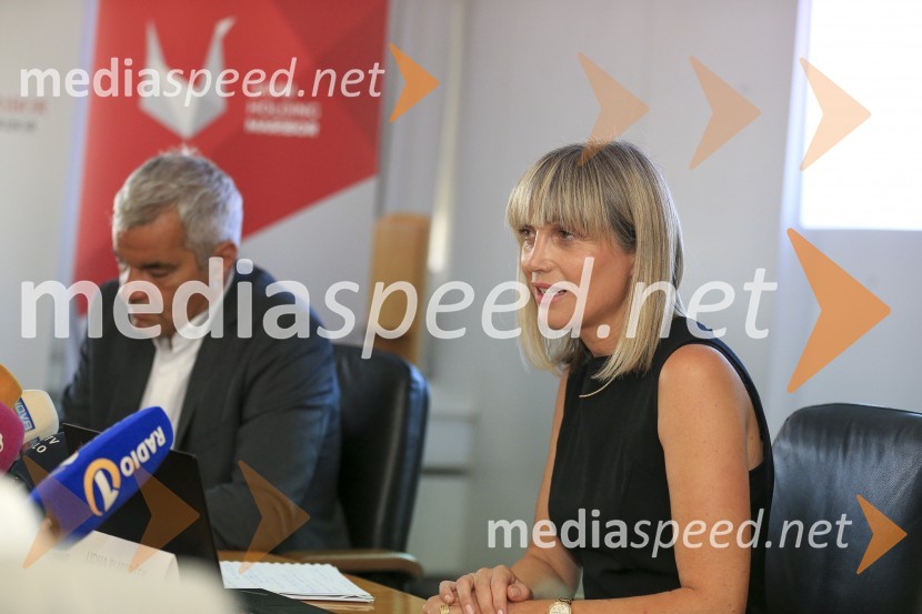  Aleksander Saša Arsenovič, župan, Mestna občina Maribor; mag. Lidija Pliberšek, direktorica Pogrebnega podjetje Maribor d.d. in predsednica ASCEJavni holding Maribor, predstavitev, novinarska konferenca