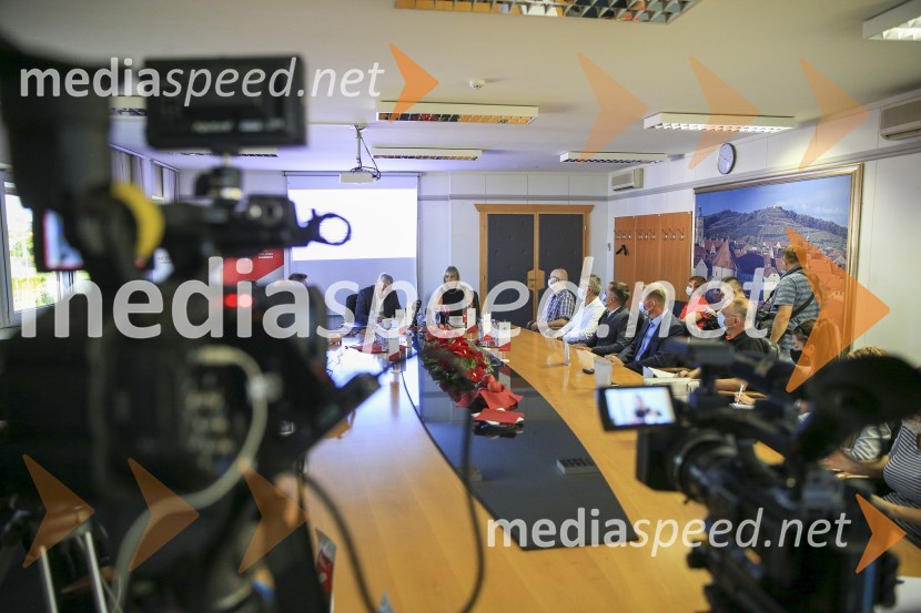 Javni holding Maribor, predstavitev, novinarska konferenca