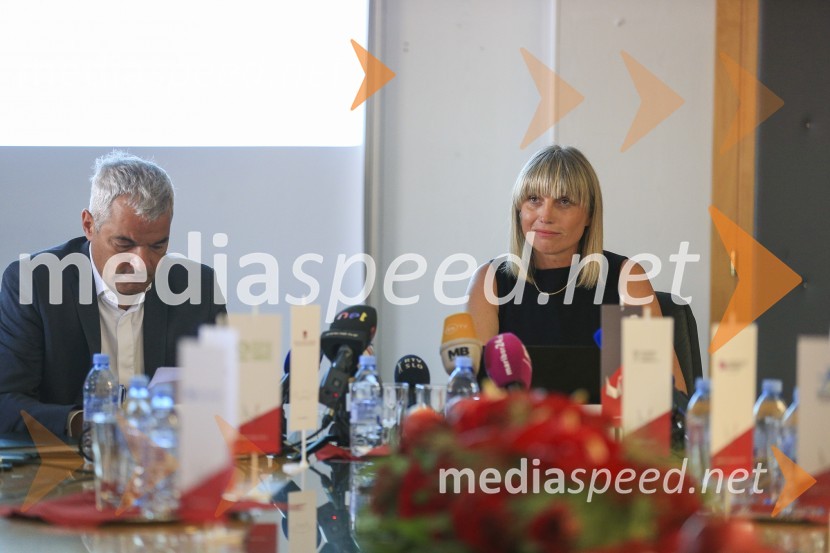  Aleksander Saša Arsenovič, župan, Mestna občina Maribor; mag. Lidija Pliberšek, direktorica Pogrebnega podjetje Maribor d.d. in predsednica ASCEJavni holding Maribor, predstavitev, novinarska konferenca