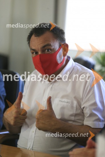  Bernard Majhenič, direktor MarpromJavni holding Maribor, predstavitev, novinarska konferenca