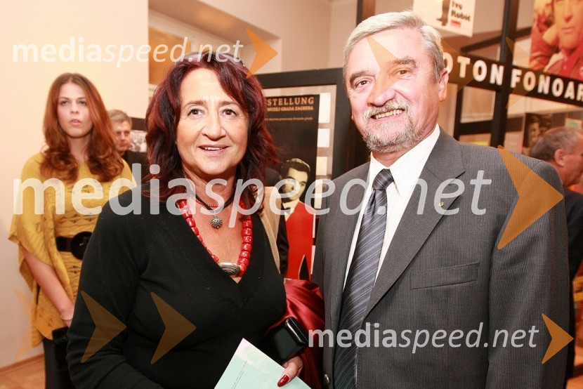 Janko Razgoršek, podjetnik s soprogo MajdoZlata petdeseta, otvoritev razstave Ivo Robić