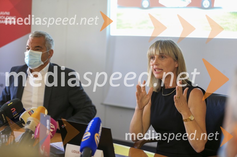  Aleksander Saša Arsenovič, župan, Mestna občina Maribor; mag. Lidija Pliberšek, direktorica Pogrebnega podjetje Maribor d.d. in predsednica ASCEJavni holding Maribor, predstavitev, novinarska konferenca