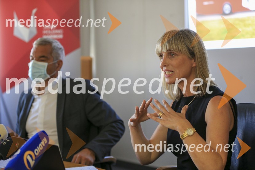  Aleksander Saša Arsenovič, župan, Mestna občina Maribor; mag. Lidija Pliberšek, direktorica Pogrebnega podjetje Maribor d.d. in predsednica ASCEJavni holding Maribor, predstavitev, novinarska konferenca