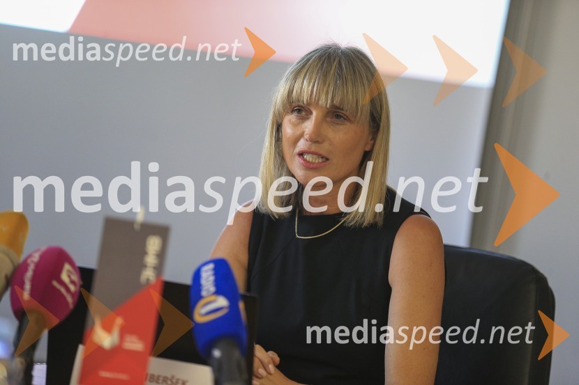 mag. Lidija Pliberšek, direktorica Pogrebnega podjetje Maribor d.d. in predsednica ASCEJavni holding Maribor, predstavitev, novinarska konferenca