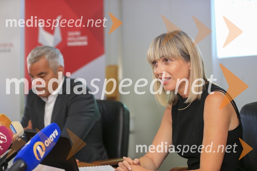  Aleksander Saša Arsenovič, župan, Mestna občina Maribor; mag. Lidija Pliberšek, direktorica Pogrebnega podjetje Maribor d.d. in predsednica ASCEJavni holding Maribor, predstavitev, novinarska konferenca