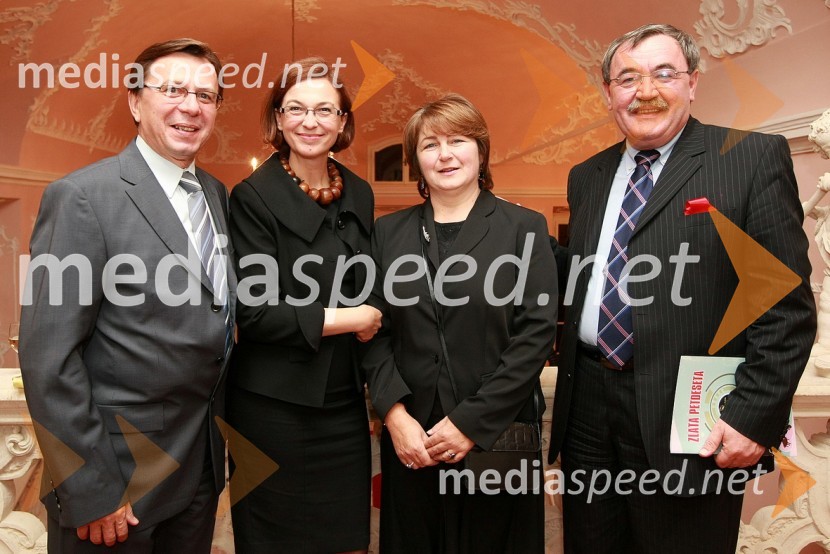 Vinko Ivić, direktor Muzeja mesta Zagreb, Mirjana Koren, direktorica Pokrajinskega muzeja Maribor, Vesna Leiner, kustodinja Muzeja mesta Zagreb in Duško Ljuština, podžupan ZagrebaZlata petdeseta, otvoritev razstave Ivo Robić