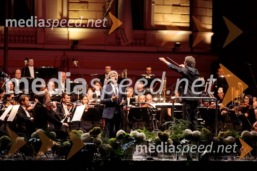  Jonas Kaufmann, tenor;  Jochen  Rieder, dirigentJonas Kaufmann, koncert v okviru 68. Ljubljana Festivala