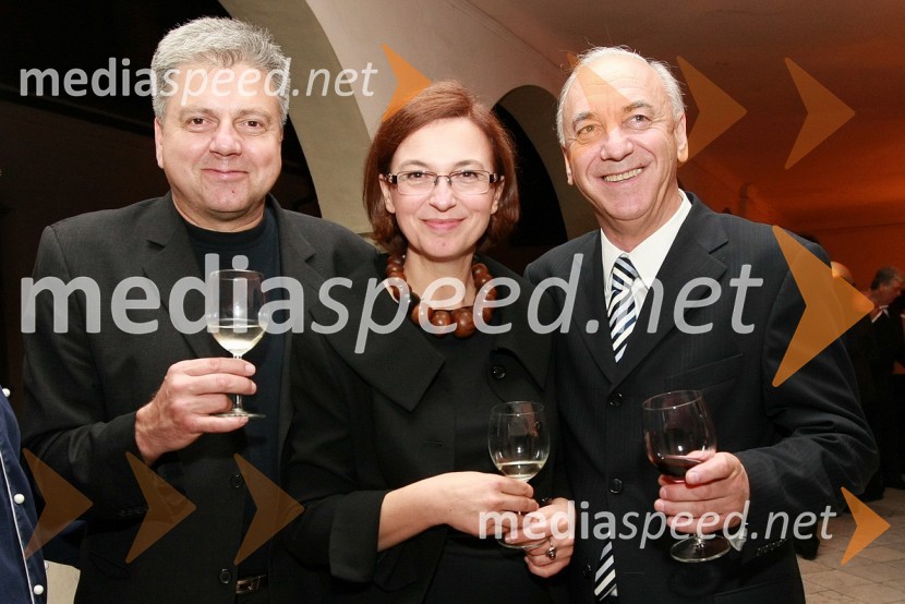 Andrej Verlič, podžupan Maribora, Mirjana Koren, direktorica Pokrajinskega muzeja Maribor in Janez Ujčič, generalni direktor RTS in mestni svetnik MOMZlata petdeseta, otvoritev razstave Ivo Robić