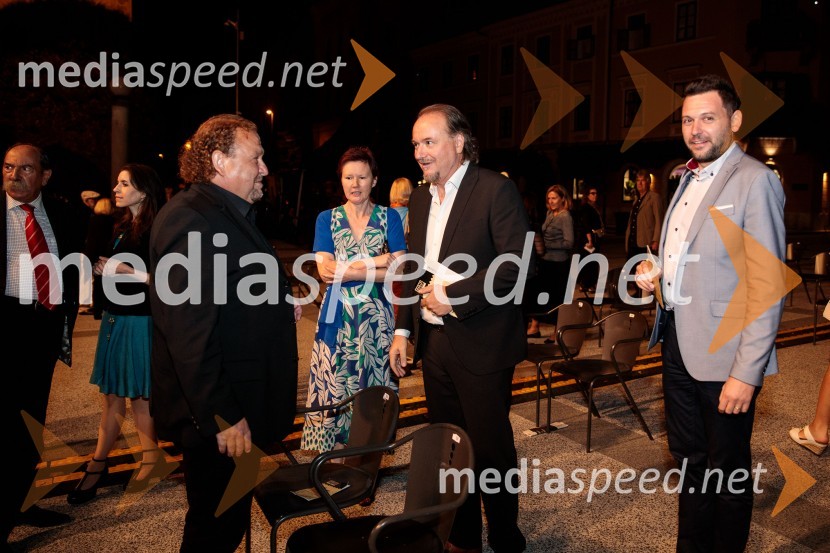  Darko  Brlek, direktor in umetniški vodja, Festival Ljubljana;  ... ;  ... Jonas Kaufmann, koncert v okviru 68. Ljubljana Festivala