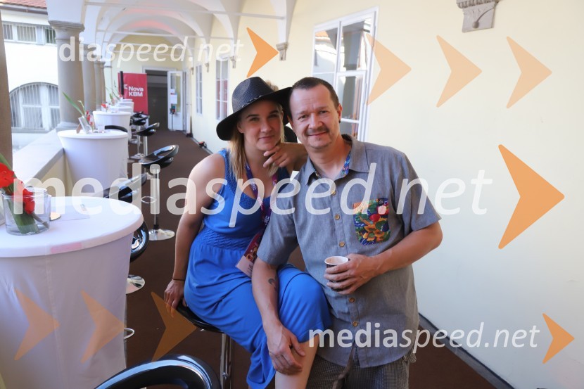  Maja Monrue, intuitivna pisateljica;  Andrej  Težak-Tešky, stand-up komik, manager, producent, tekač na dolge proge in dobrodelnežBilbi, Vlado Kreslin in sredino dogajanje, Festival Lent 2020