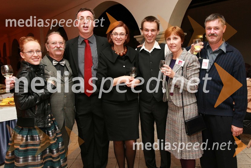 Kolektiv Pokrajinskega muzeja Maribor in Boris Mašič, direktor Muzeja mesta ZagrebZlata petdeseta, otvoritev razstave Ivo Robić