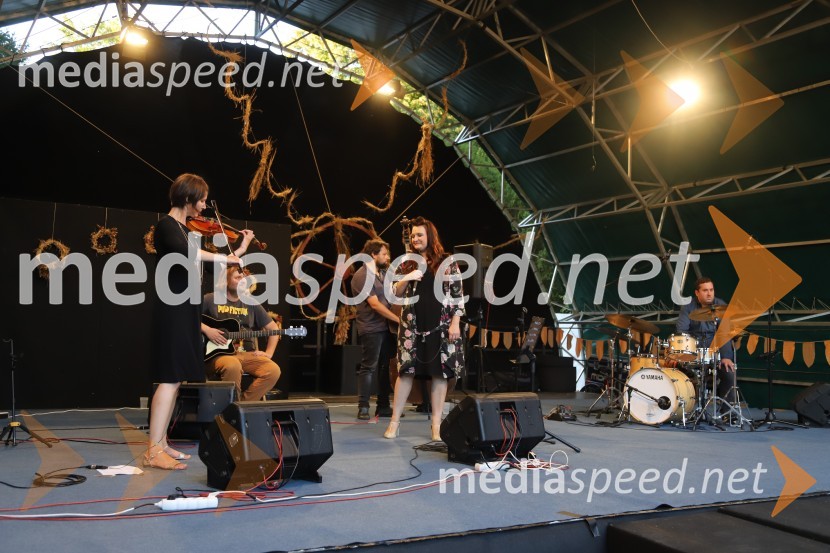  Doris Šegula, violinistka;  Gregor Stermecki, urednik, Radio Maribor;  ... ;  Maja Pihler Stermecki-Bilbi, glasbenica;  Jože Zadravec, bobnar, Jazz ladiesBilbi, Vlado Kreslin in sredino dogajanje, Festival Lent 2020