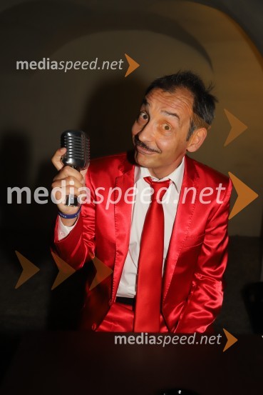  Tadej Toš, igralec, komik in TV voditeljTadej Toš, Dan D in četrtkovo dogajanje, Festival Lent 2020