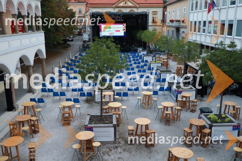 Tadej Toš, Dan D in četrtkovo dogajanje, Festival Lent 2020