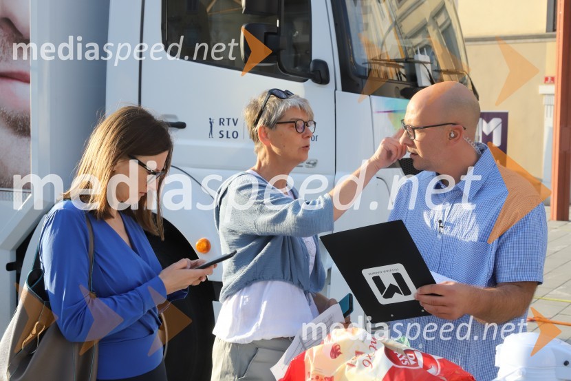  Lidija Ferk, PR, MO Maribor;  Eva Stavbar, novinarka, urednica RTV SLO;  Matej  Korošec, novinarZadnja poletna oddaja Dobro jutro iz mariborskega studia RTV SLO