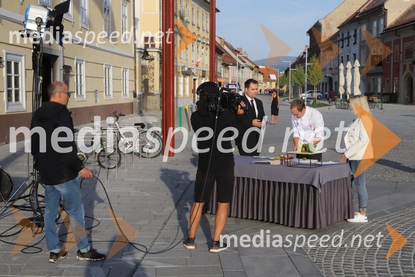  Tadej Ljubec, vodja, Restavracija Sedem;  Sebastjan Plevčak, kuhar;  Veronika Žajdela, voditeljicaZadnja poletna oddaja Dobro jutro iz mariborskega studia RTV SLO