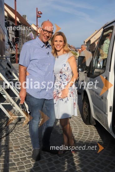  Matej  Korošec, novinar;  Katja Treer, voditeljicaZadnja poletna oddaja Dobro jutro iz mariborskega studia RTV SLO