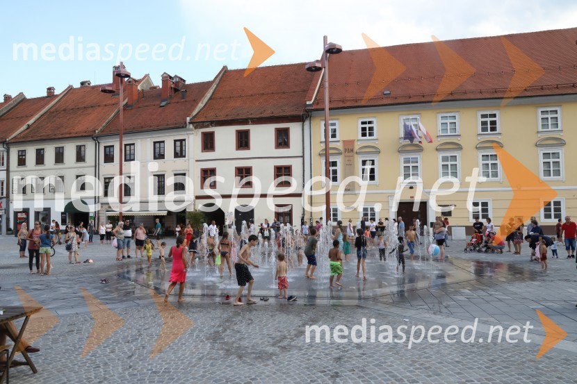 2B band, Elvis Jackson in sobotno dogajanje, Festival Lent 2020