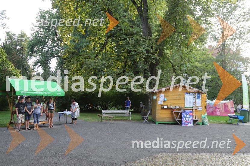 2B band, Elvis Jackson in sobotno dogajanje, Festival Lent 2020