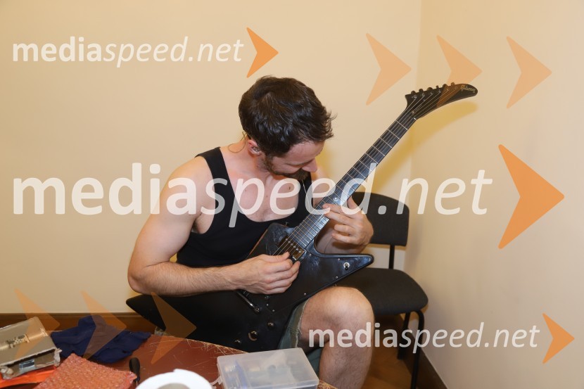  Boštjan  Beltram - Berto, kitarist, skupina Elvis Jackson2B band, Elvis Jackson in sobotno dogajanje, Festival Lent 2020