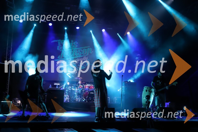  Boštjan  Beltram - Berto, kitarist, skupina Elvis Jackson;  Marko Soršak-Soki, bobnar, skupina Elvis Jackson;  David  Kovšca – Buda, pevec skupine Elvis Jackson;  Erik Makuc-Slavc, bas kitara, skupina Elvis Jackson2B band, Elvis Jackson in sobotno dogajanje, Festival Lent 2020