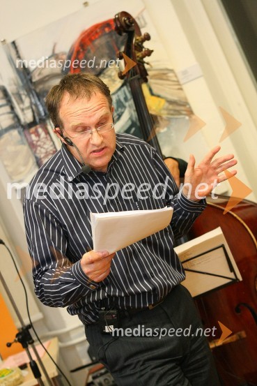 Član glasbeno-umetniške skupineAvstrijski inštitut, kulturni dogodek