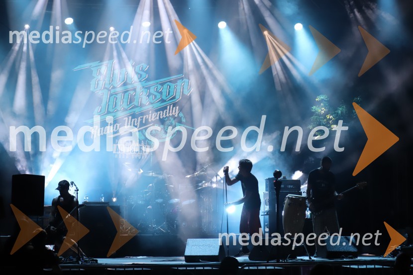  Boštjan  Beltram - Berto, kitarist, skupina Elvis Jackson;  David  Kovšca – Buda, pevec skupine Elvis Jackson;  Erik Makuc-Slavc, bas kitara, skupina Elvis Jackson2B band, Elvis Jackson in sobotno dogajanje, Festival Lent 2020