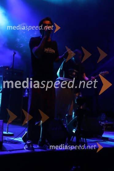  David  Kovšca – Buda, pevec skupine Elvis Jackson;  Erik Makuc-Slavc, bas kitara, skupina Elvis Jackson2B band, Elvis Jackson in sobotno dogajanje, Festival Lent 2020