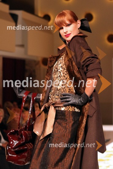 Modna revija Mojce BeseničarModna revija Mojce Beseničar