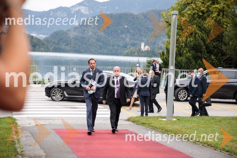  ... ;  Zmago Jelinčič Plemeniti, politik15. mednarodna konferenca Blejski strateški forum