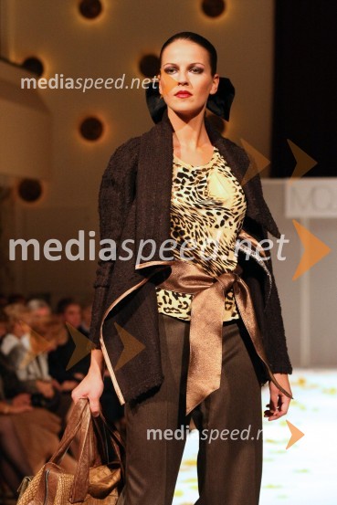Modna revija Mojce BeseničarModna revija Mojce Beseničar